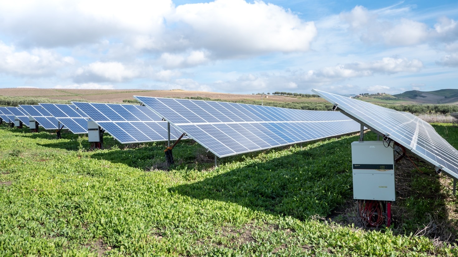 O Papel dos Carregadores Solares na Mobilidade Elétrica