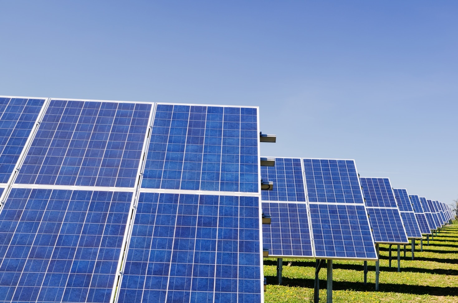 Como a Energia Solar Transforma o Mercado Automotivo